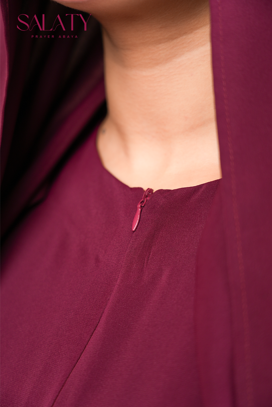 Abaya Brodée Cerise